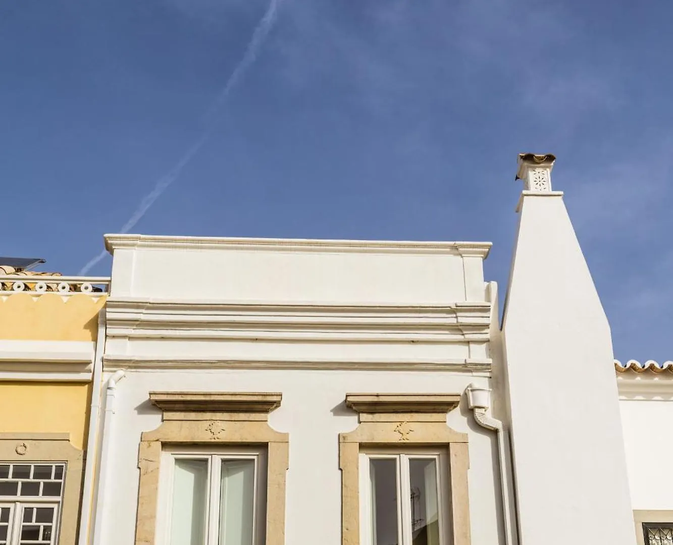 Clover House Tavira