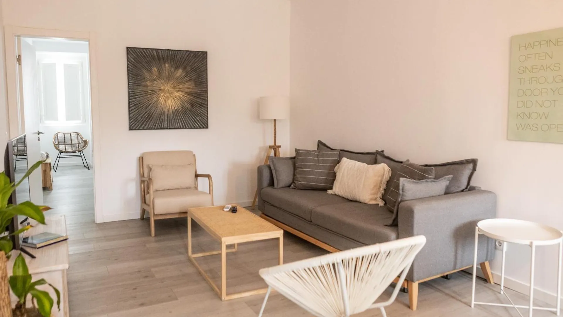 Clover House Tavira 0*,